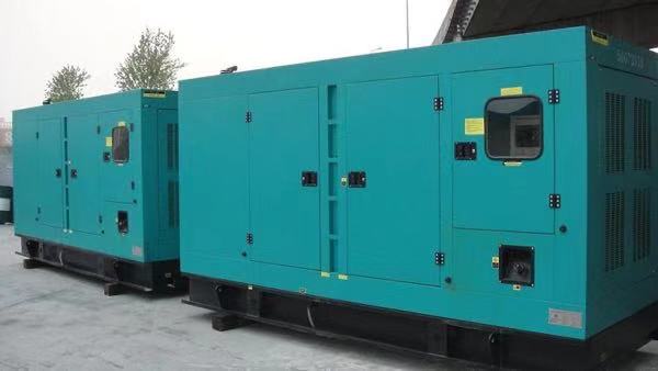 雅安康明斯400kw大型柴油二手发电机组